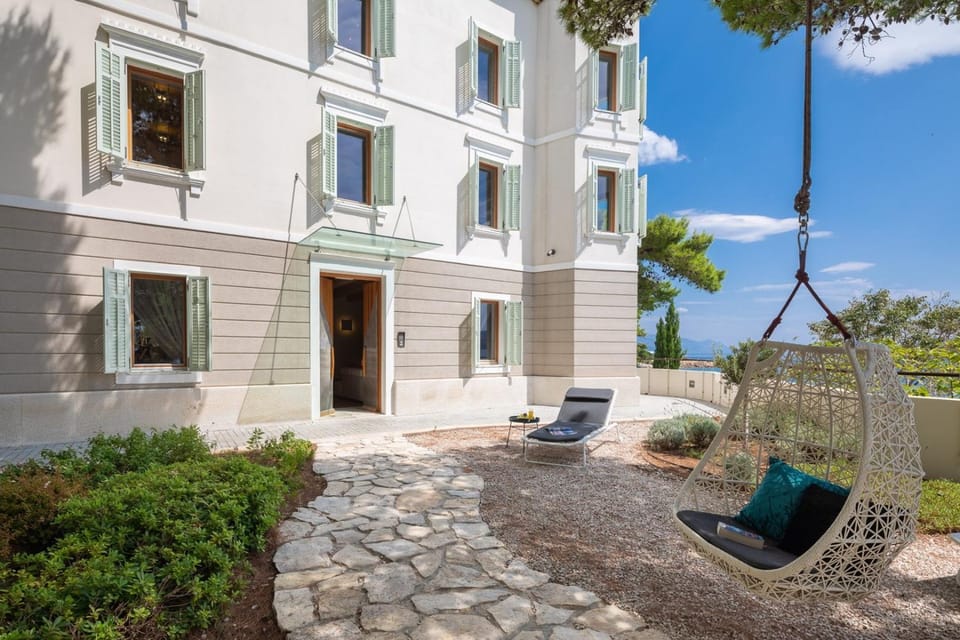 Property building, Garden