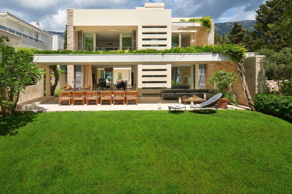 Property building, Garden, Garden, Balcony/Terrace, Seating area, Dining area