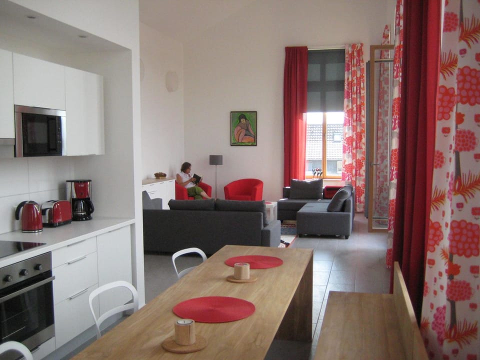 Kitchen or kitchenette, Living room, Dining area