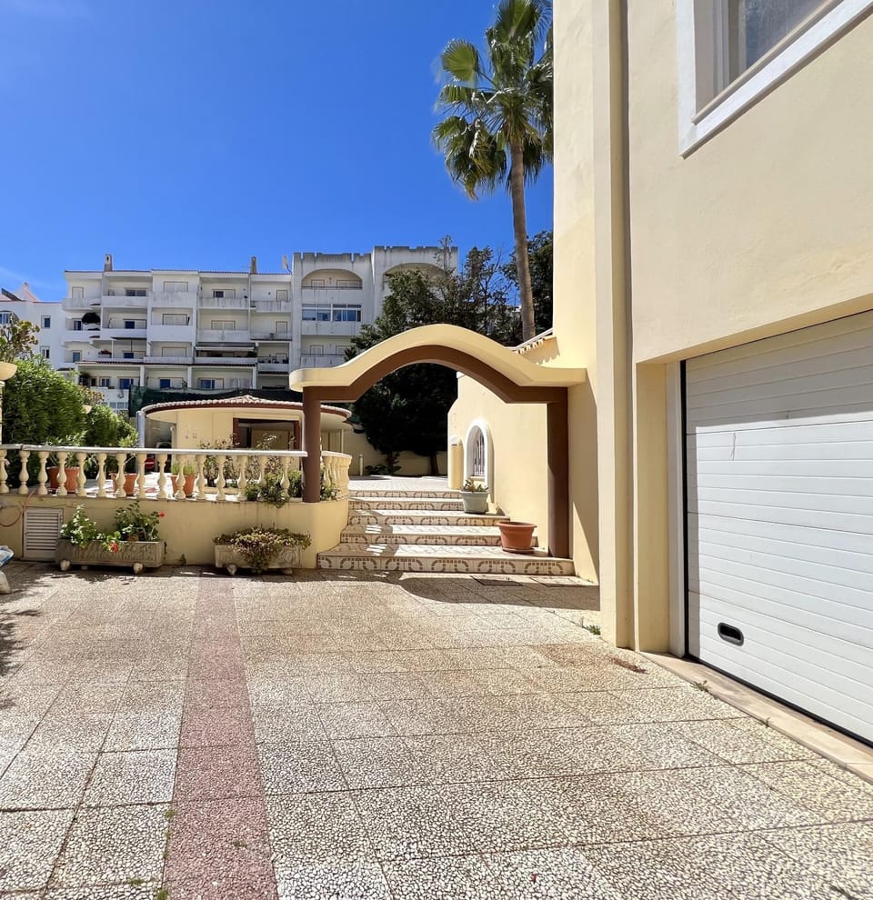 Albufeira Marina Sol With Pool by Homing Apartment in Albufeira