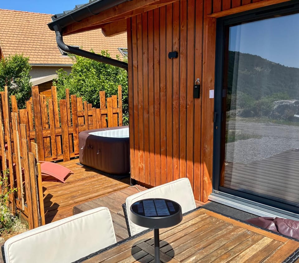 Céüse lodges & spa Nature lodge in Provence-Alpes-Côte d'Azur