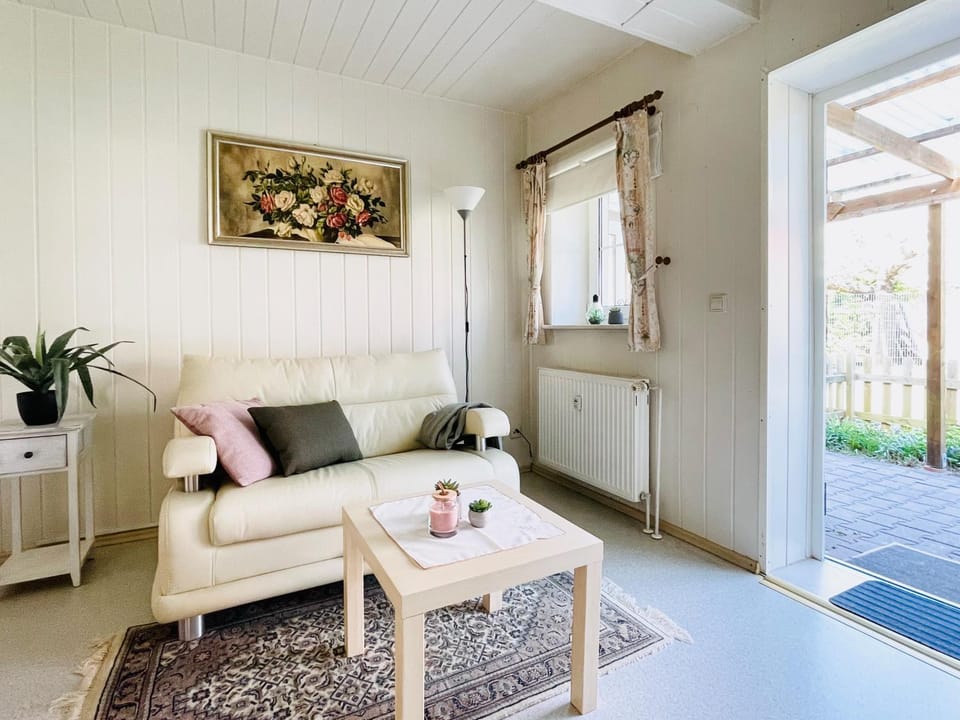 Living room, Garden view