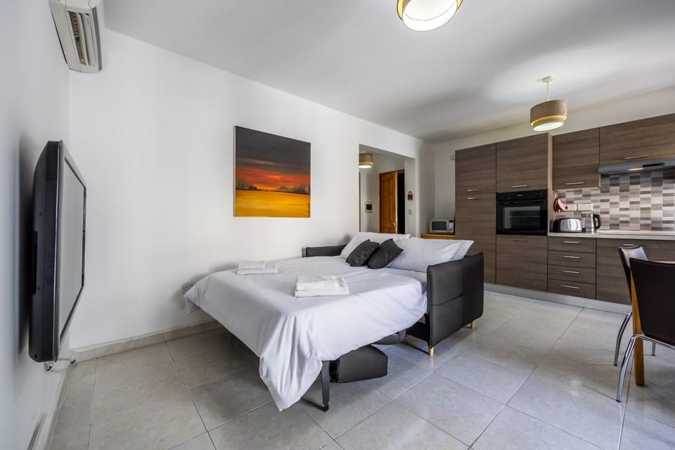 Spacious, one bedroom apartment in Paceville Apartment in Saint Julians