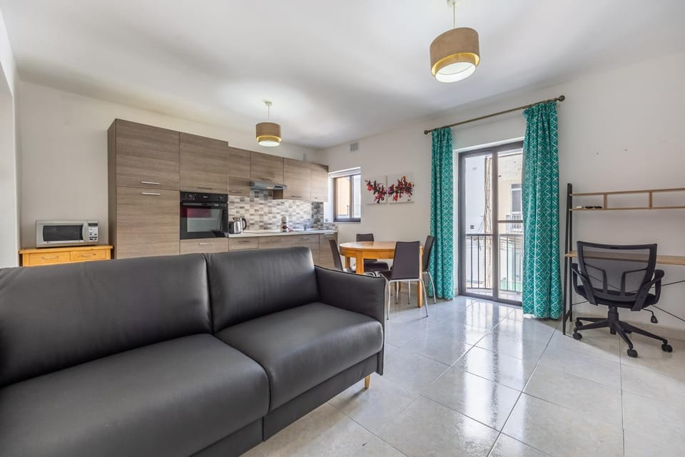 Spacious, one bedroom apartment in Paceville Apartment in Saint Julians
