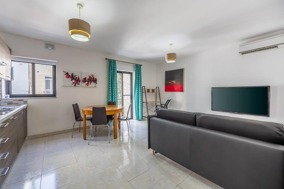 Spacious, one bedroom apartment in Paceville Apartment in Saint Julians