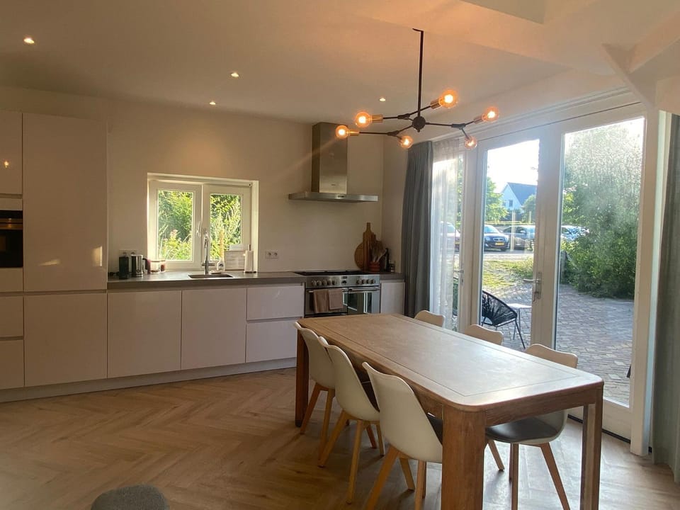 Kitchen or kitchenette, Dining area, Food, kitchen