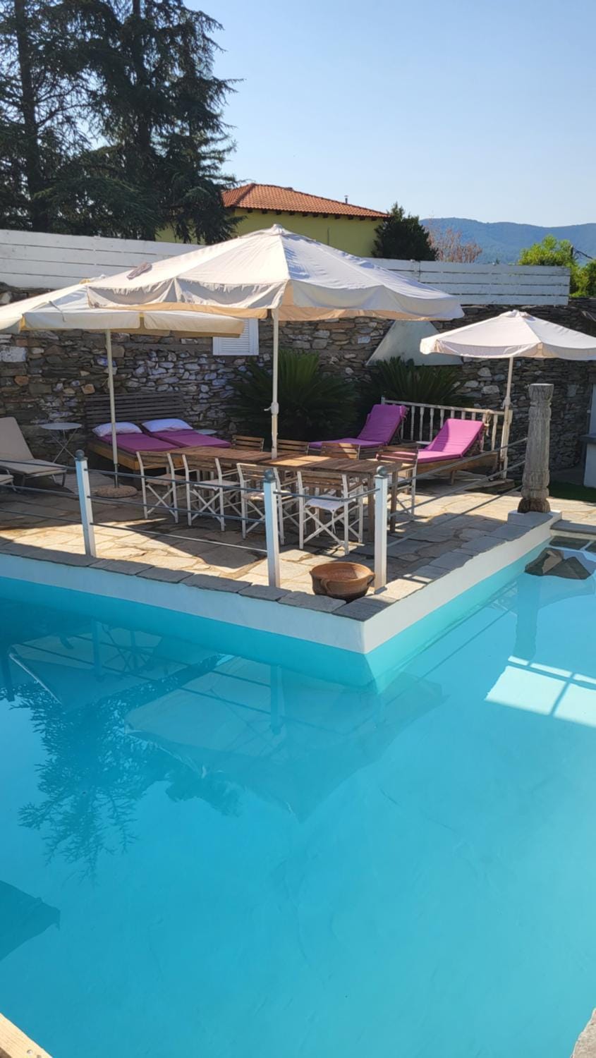 Pool view, Swimming pool, sunbed