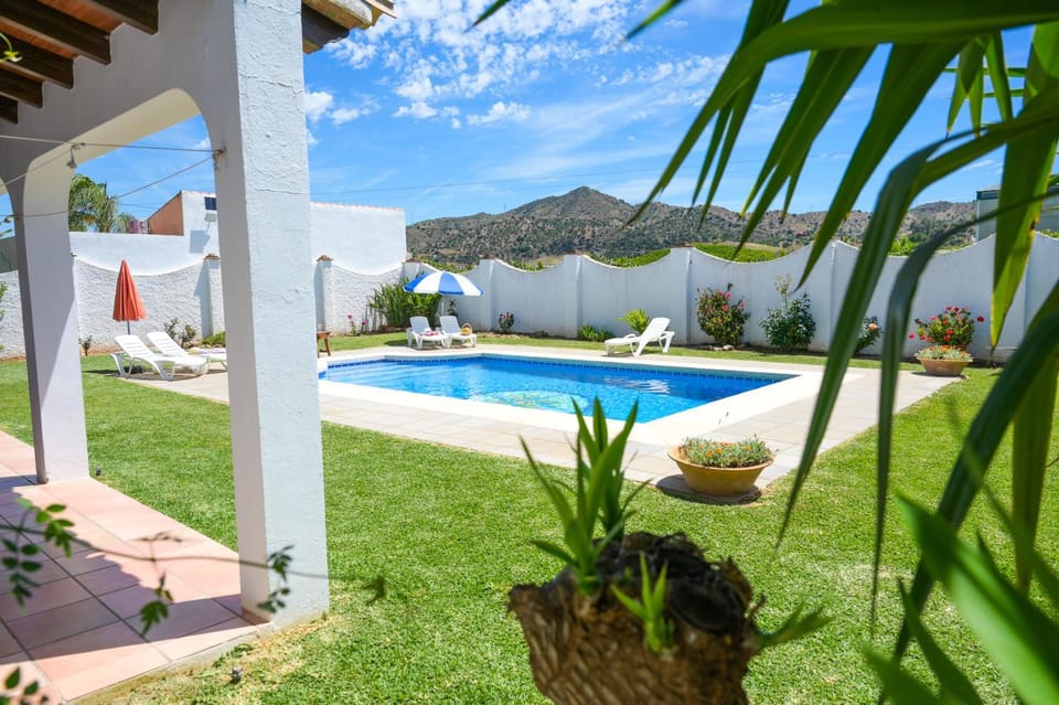 Patio, Garden, Swimming pool