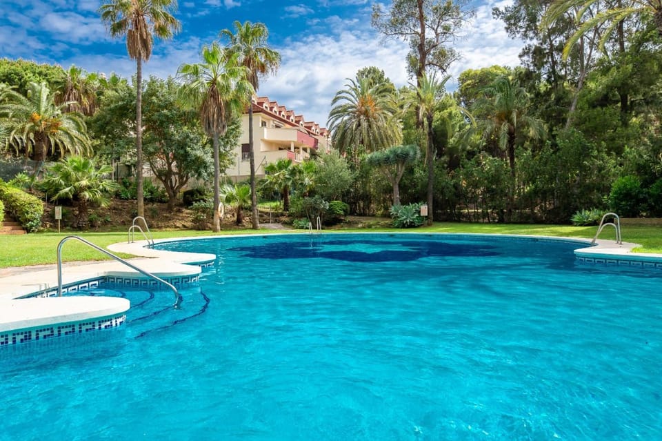 Garden, Swimming pool