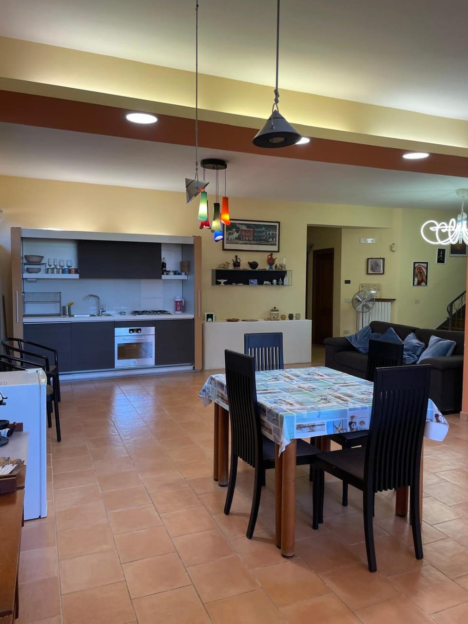 Coffee/tea facilities, Breakfast