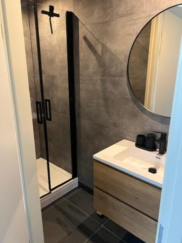 Bathroom, towels