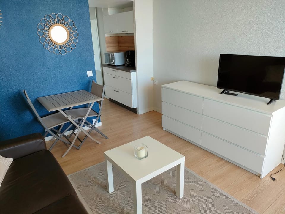 Studio Plage des Minimes Apartment in La Rochelle