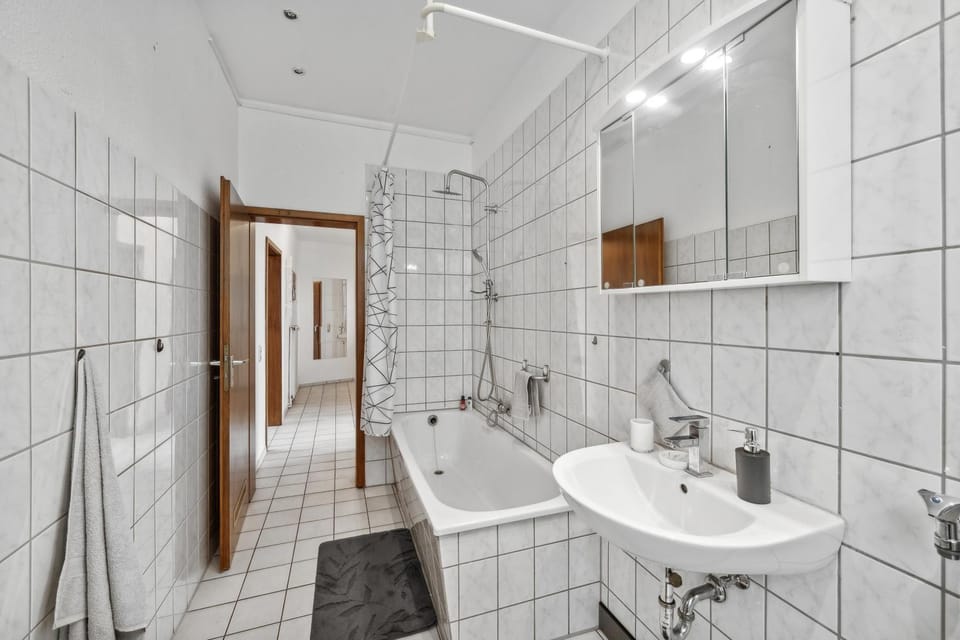 Shower, Bathroom, Bath, towels