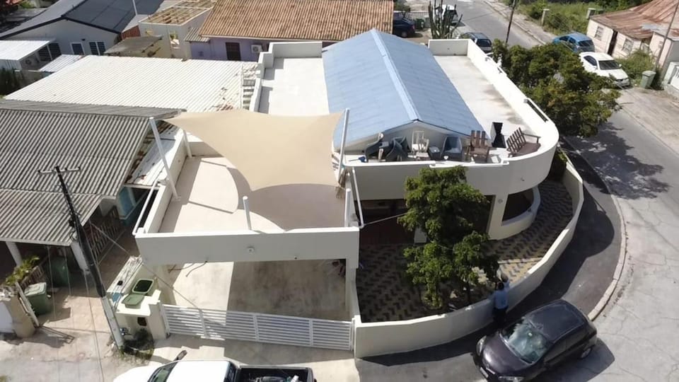 Property building, Neighbourhood, Bird's eye view, Street view, Location