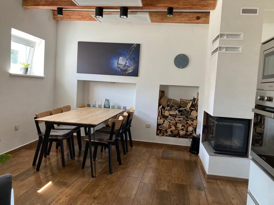 Living room, Seating area, Dining area, flat iron