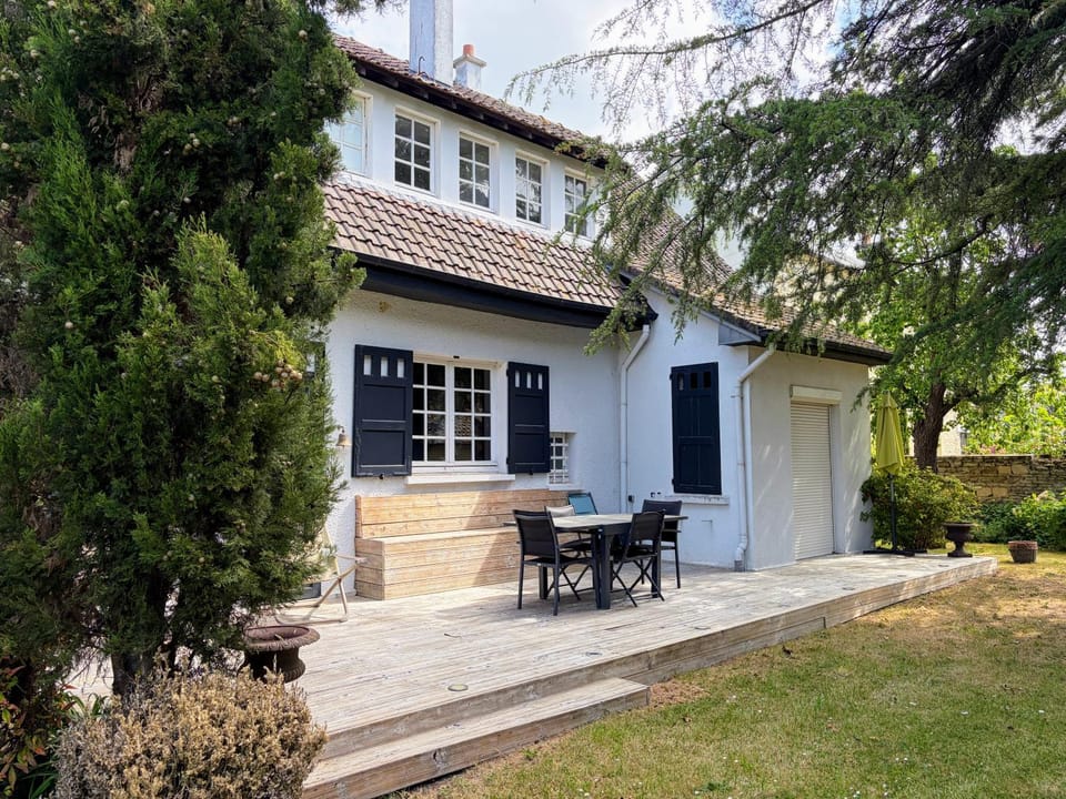 Garden, Dining area, Garden view