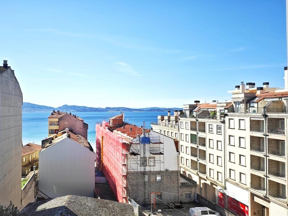 City view, Sea view