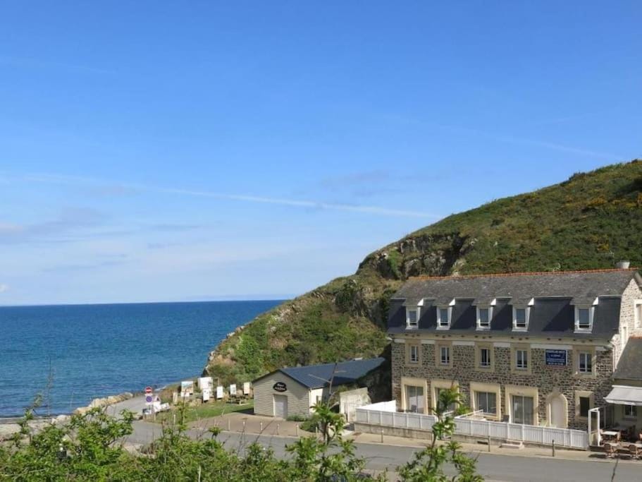 Appart les Mouettes-face à la mer et au sentier des douaniers Apartment in Brittany
