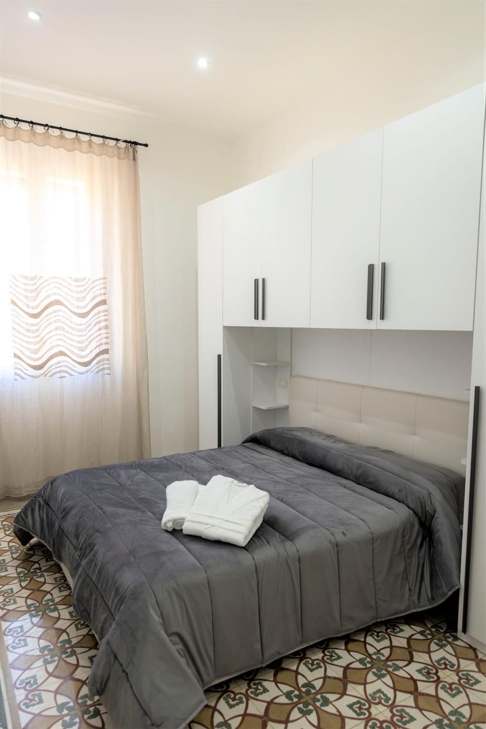 Bed, Photo of the whole room, Bedroom, towels, wardrobe