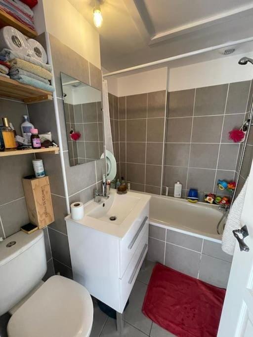 Bathroom, Bath