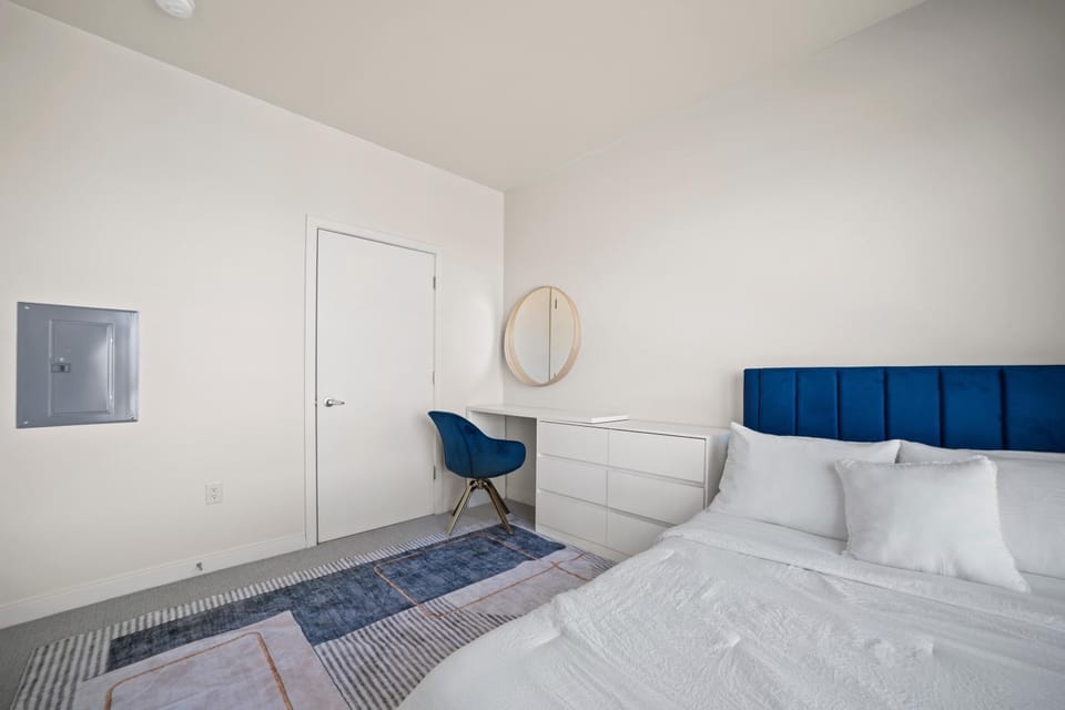 Riverside Plaza Blue Apartment in Milwaukee