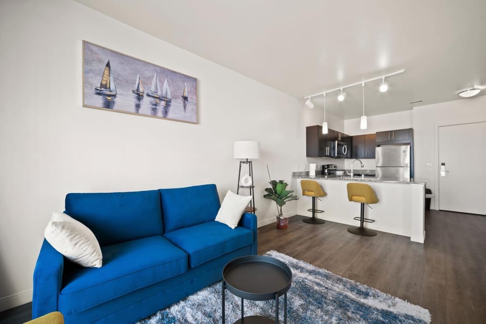 Riverside Plaza Blue Apartment in Milwaukee