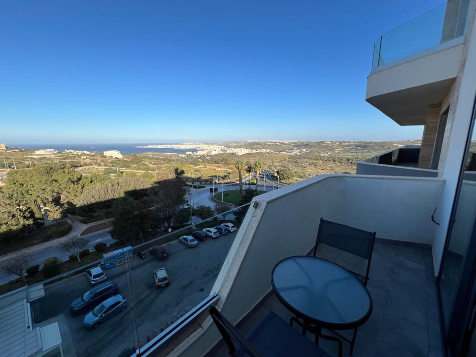 Natural landscape, View (from property/room), Balcony/Terrace, Sea view, Parking