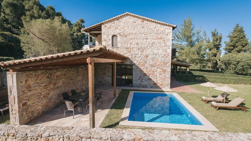 Stone Made Private Pool Villa 4 Kriopigi House in Halkidiki