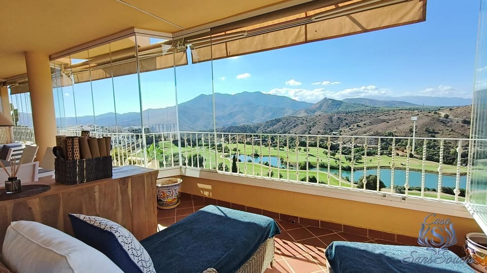 Balcony/Terrace, Mountain view, Mountain view
