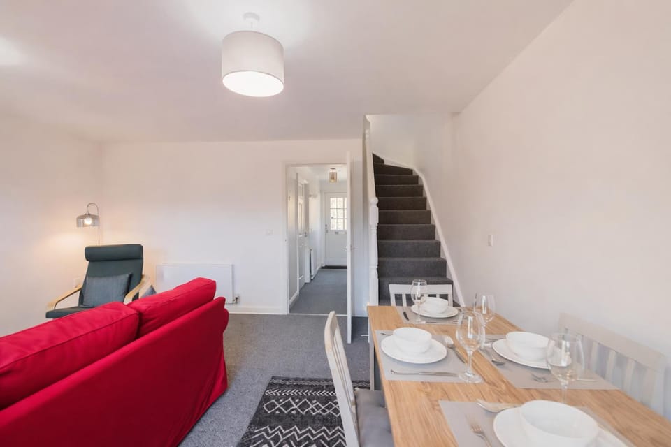 Living room, Photo of the whole room, Seating area, Dining area