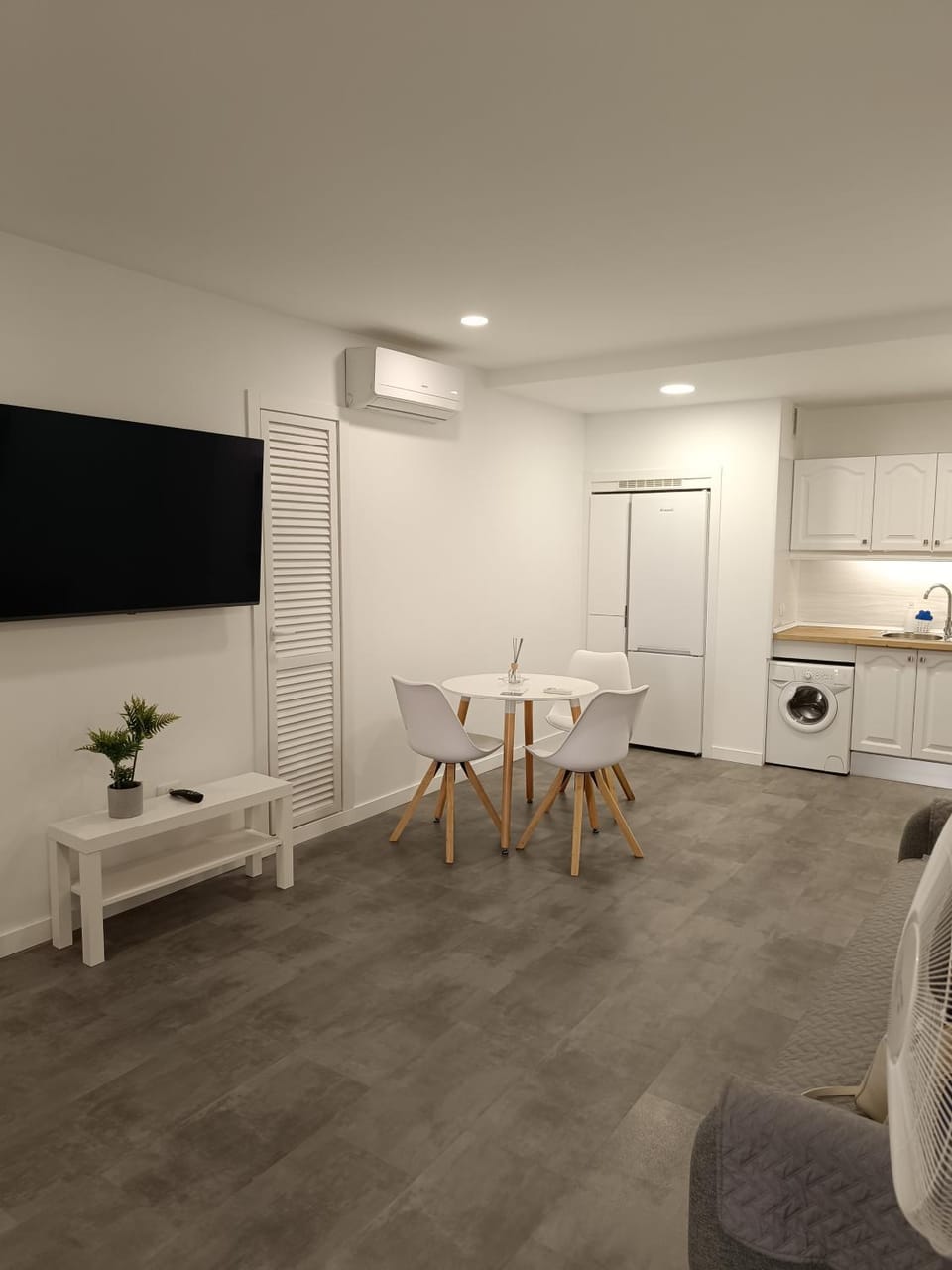 TV and multimedia, Kitchen or kitchenette, Dining area, minibar, pet friendly, stove