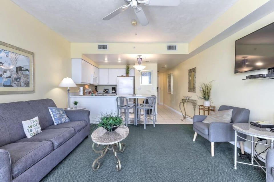 Oceanfront Haven 1BR Direct ocean front with private balcony at The Wyndam Ocean Walk House in Florida