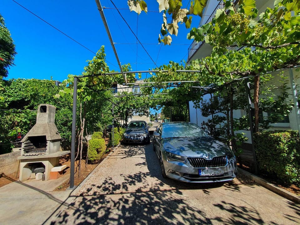 Property building, BBQ facilities