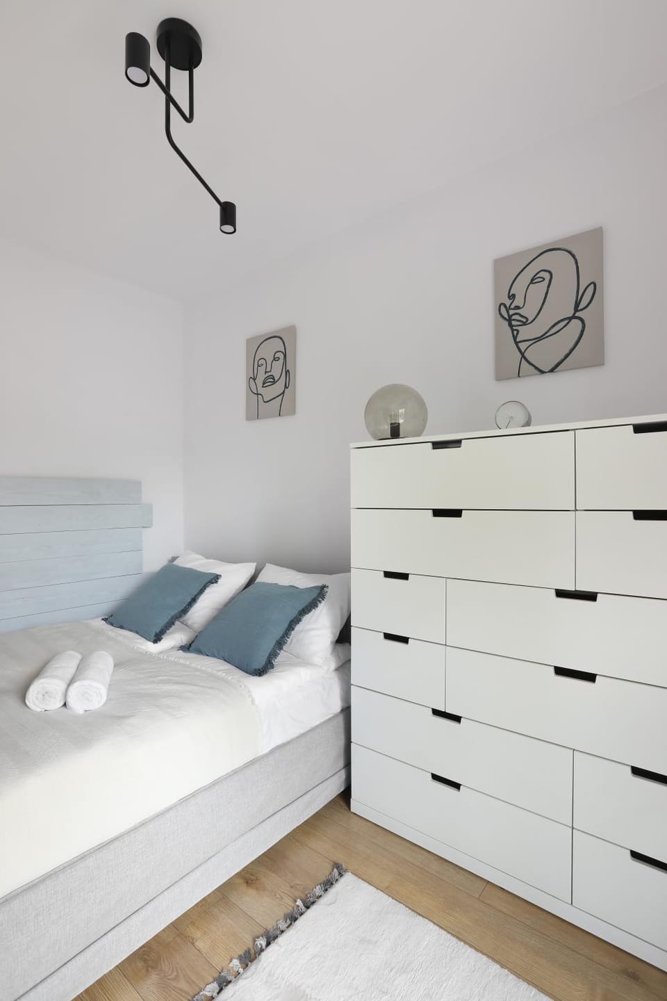 Bed, Photo of the whole room, Bedroom, wardrobe