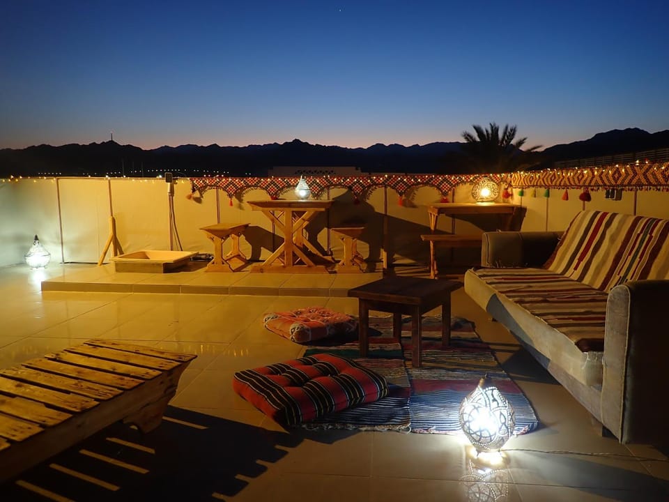 Night, Balcony/Terrace, Balcony/Terrace, Seating area, Mountain view, sunbed