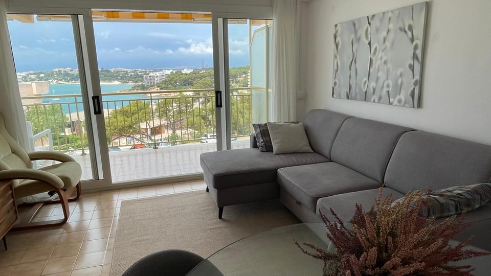 View (from property/room), Living room, Sea view