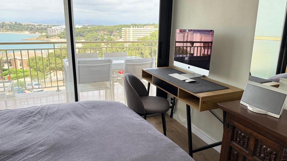 Bedroom, Sea view