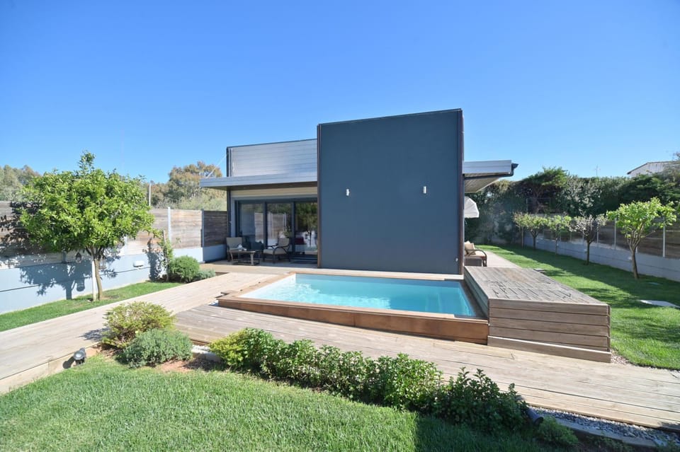 Spring, Garden, Garden, Hot Tub, Swimming pool