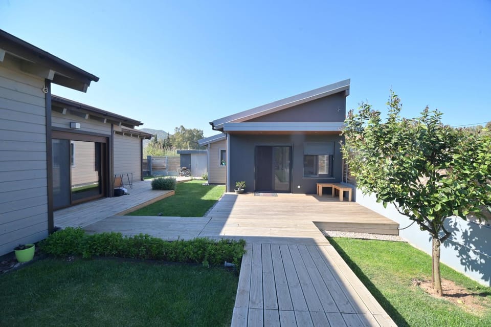 Property building, Garden, Garden
