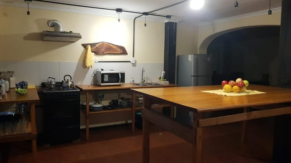 Kitchen or kitchenette, Kitchen or kitchenette, Food, minibar, pet friendly, stove, toaster