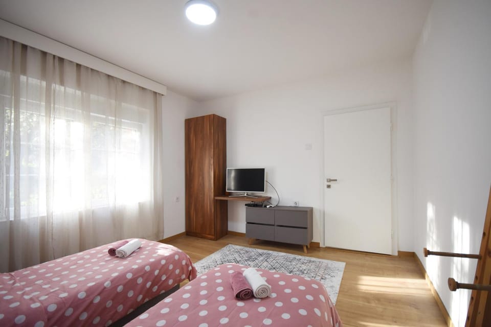 TV and multimedia, Bedroom