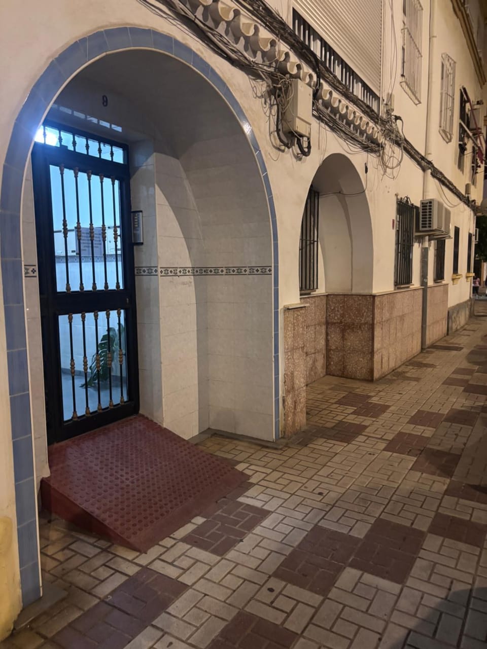 Facade/entrance