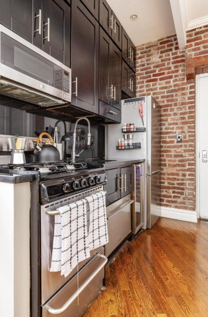Private Bedroom with Shared Bathroom in Union Square Downtown Manhattan - Steps from the Best Dining & Nightlife! Apartment in East Village