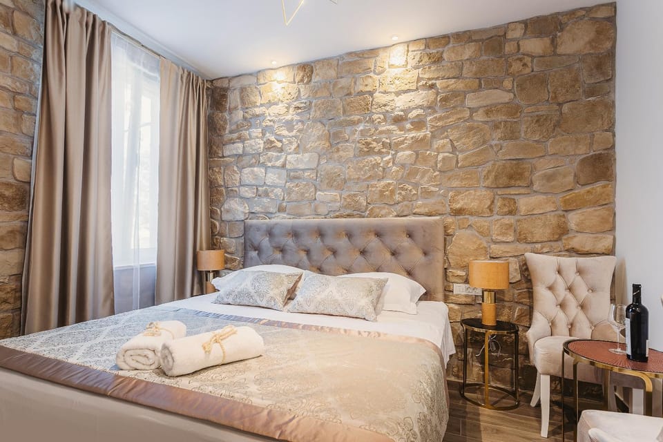 Four Elements - Water & Earth Apartment in Split