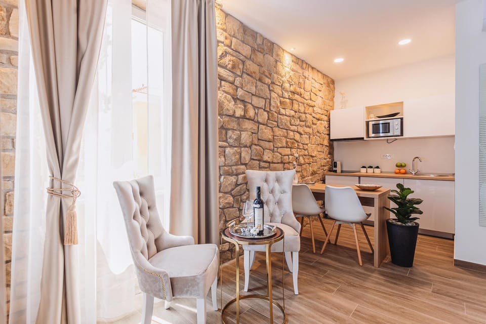 Four Elements - Water & Earth Apartment in Split