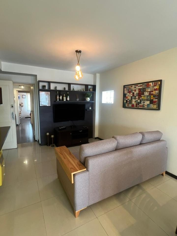 MORENO. DEPTO 2 DORMITORIOS DE CATEGORIA EN PLENO CENTRO. 2 BAÑOS. AMENITIES. COCHERA OPCIONAL Apartment in Rosario