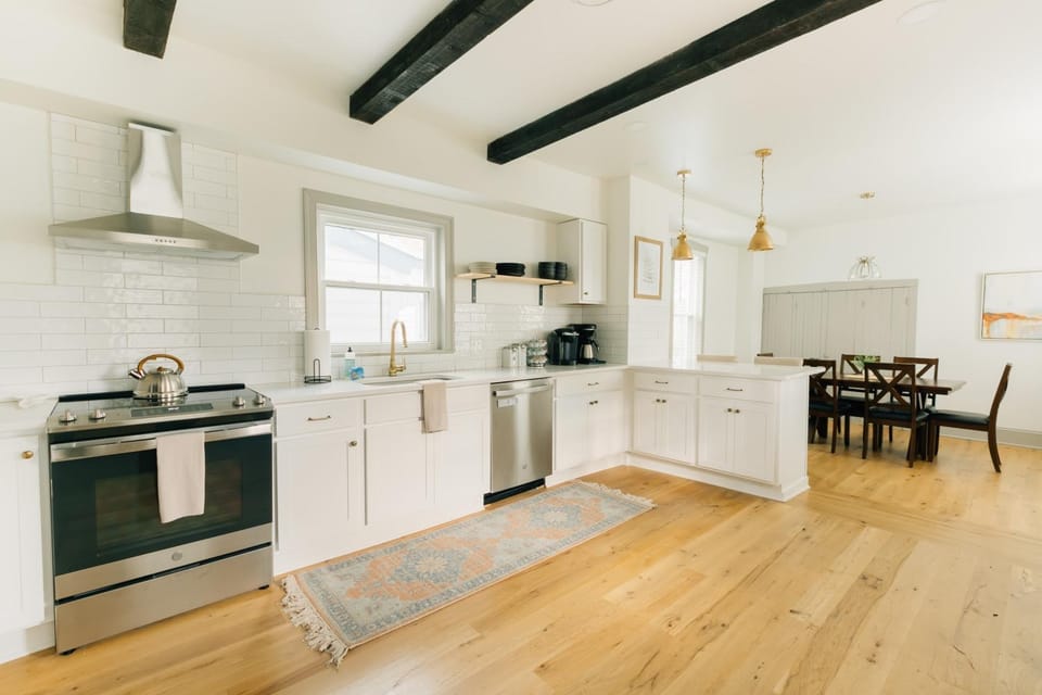 Quaint Vintage Reno in Manheim House in Manheim