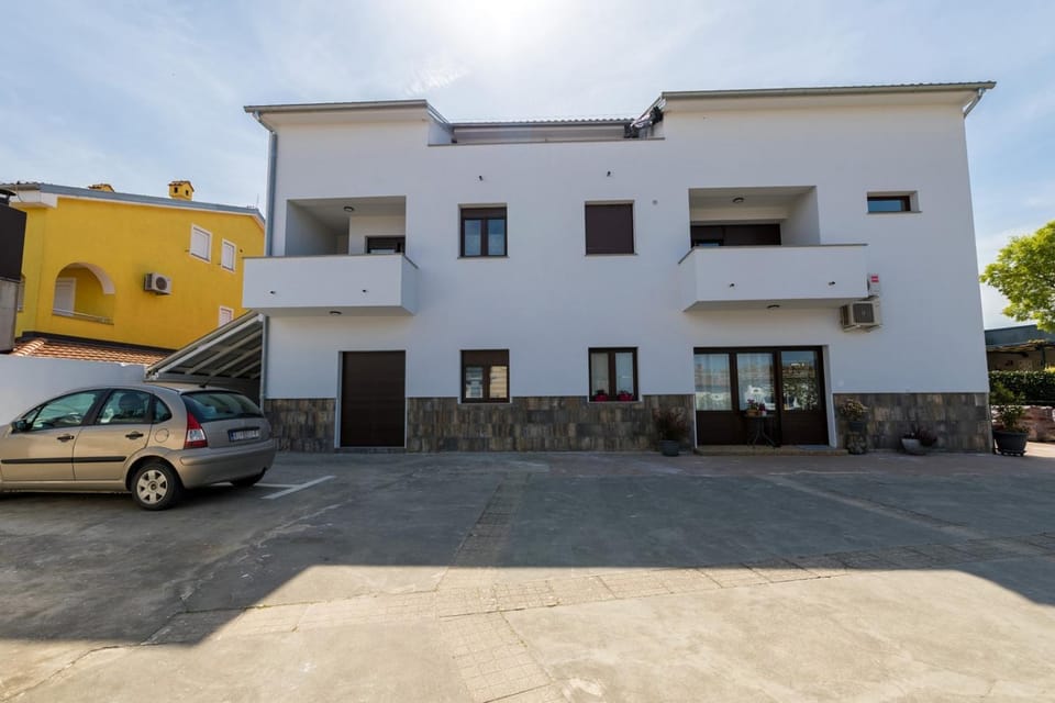 Property building, Parking