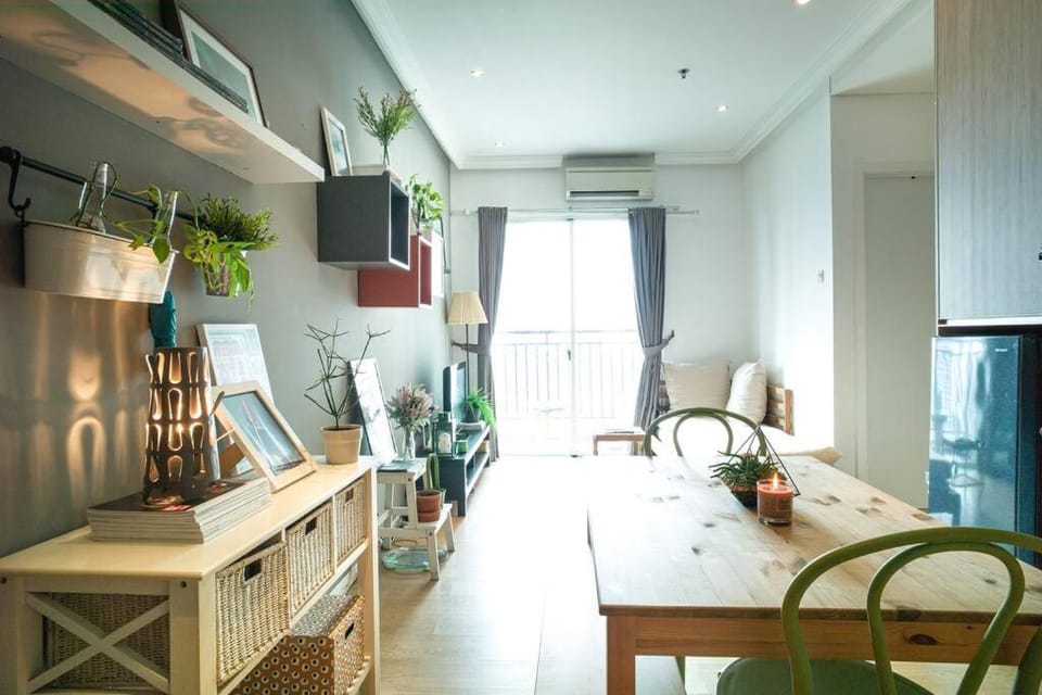 Scandi style flat in Central Jakarta, Gym & Pool Apartment in Jakarta