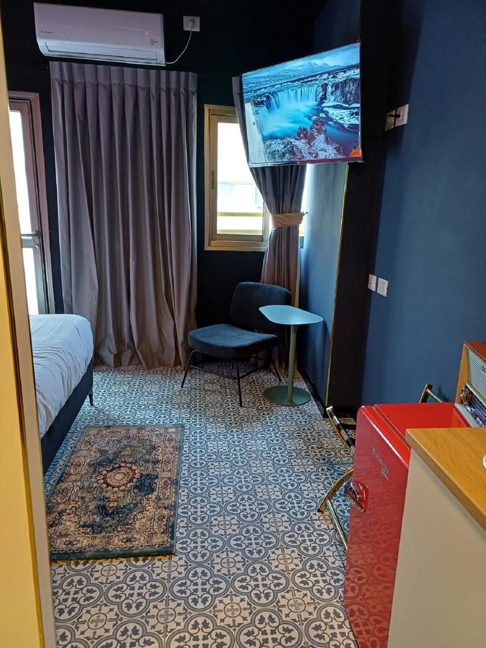 Bed, TV and multimedia